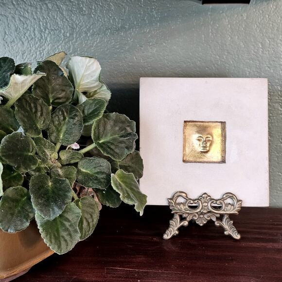 MarCo Concrete Gold Gilt Relief Face Tile Wall Art Beige 6 Inch Square MCM - Picture 3 of 6